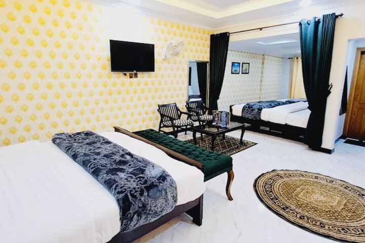Room 30 of 87