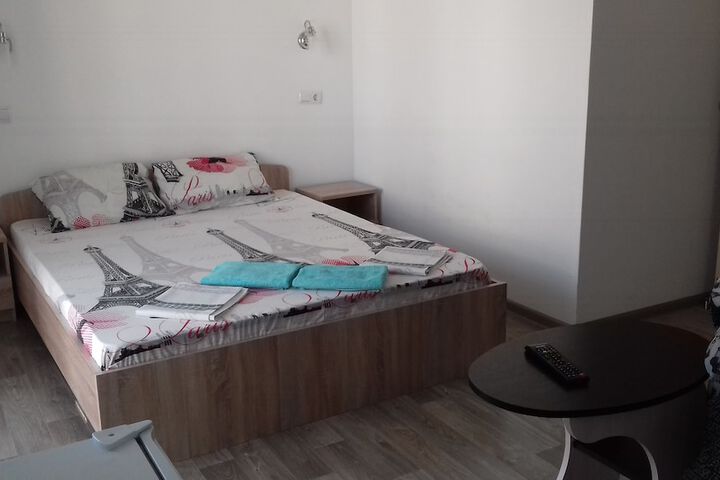 Room 22 of 34