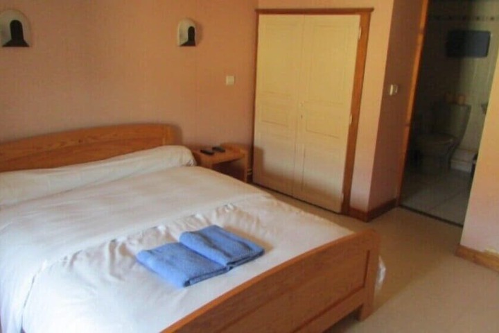 Room 2 of 19