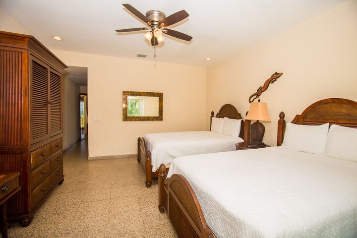 Room 5 of 35