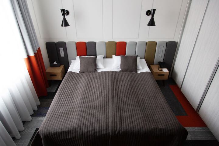 Room 25 of 111
