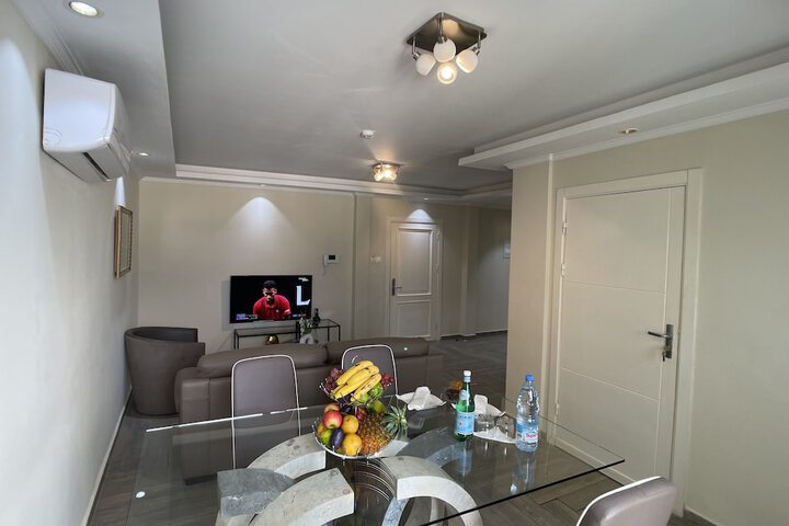 Room 10 of 36