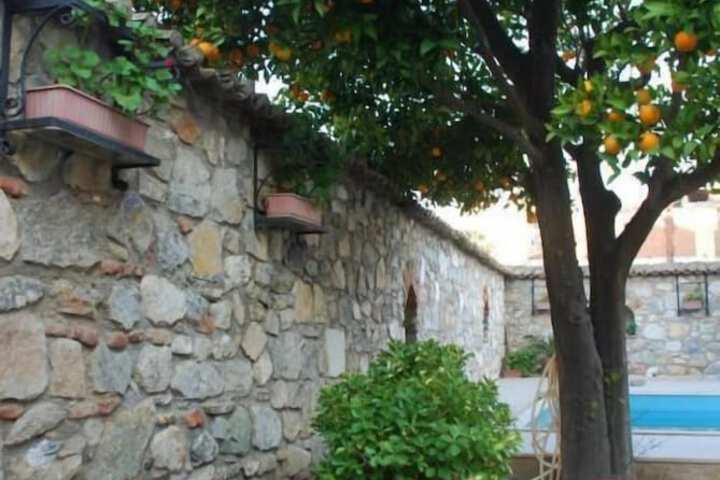 Hotel Exterior 55 of 64