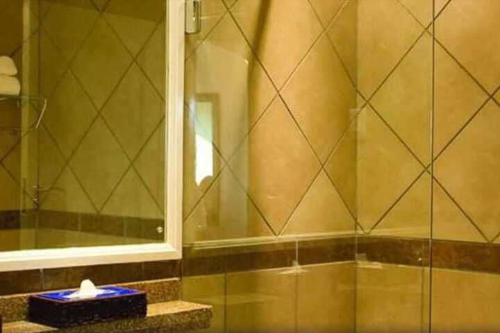Clean Restrooms