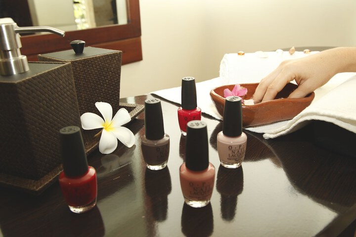 Nail salon
