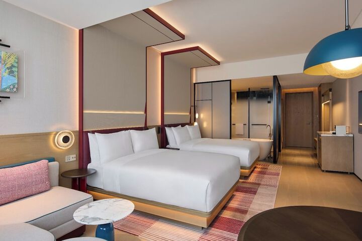 Room 8 of 65