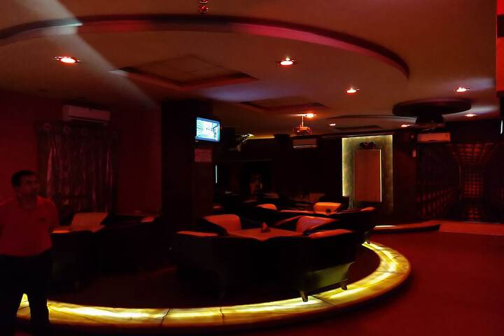 Entertainment 58 of 68