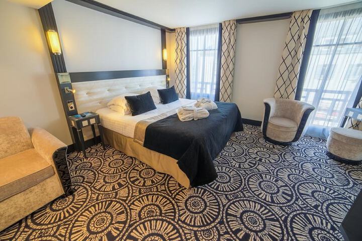 Room 15 of 54