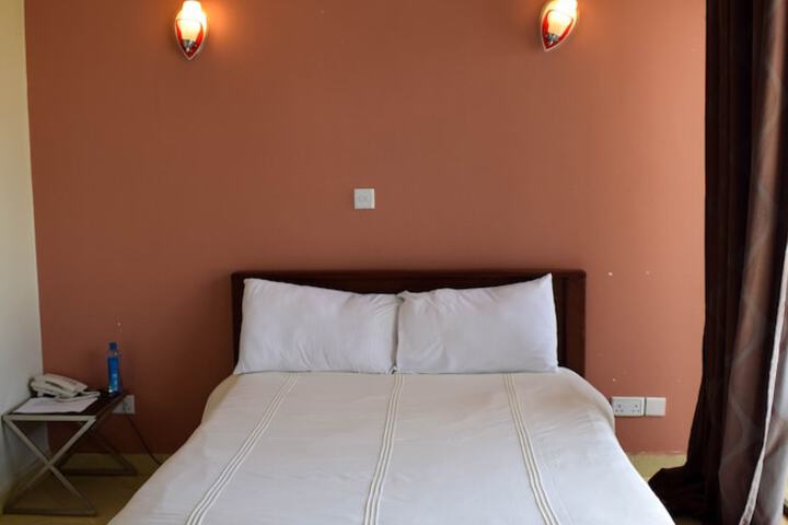 Room 7 of 15