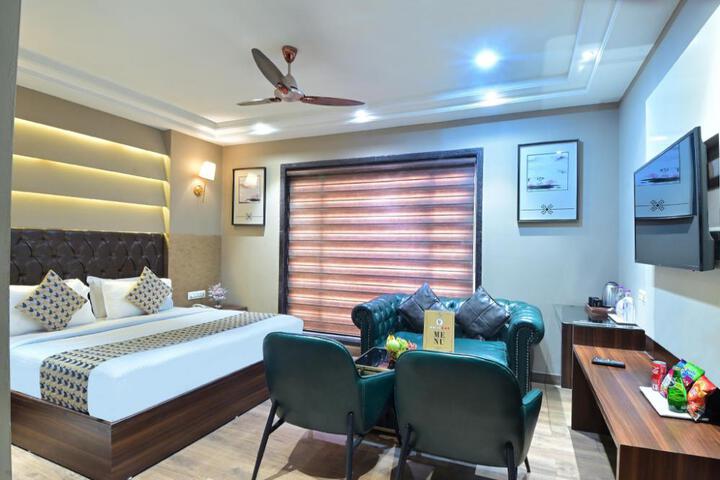 Hotel oak plaza New Delhi railways station