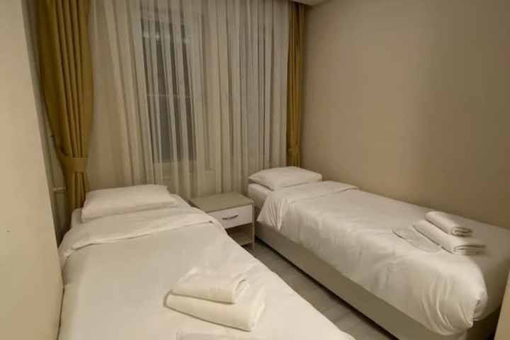 Room 10 of 43