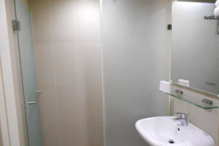 Room 6 of 47