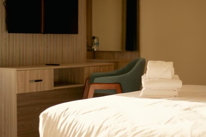 Room 5 of 110
