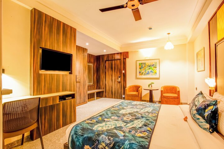 Room 5 of 23