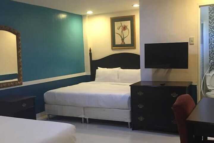 Room 12 of 43