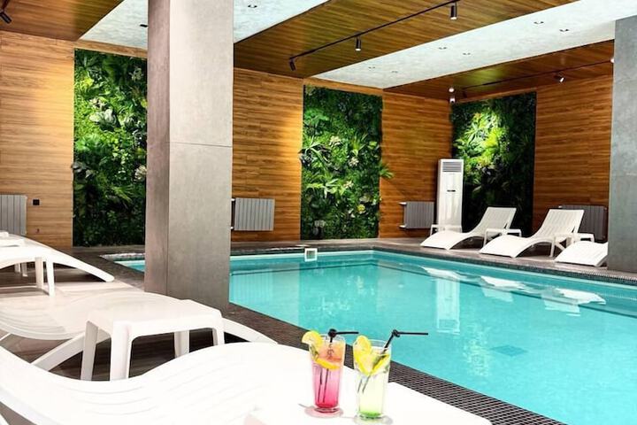 Pool 44 of 76