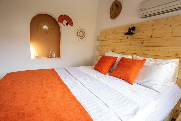 Room 25 of 47
