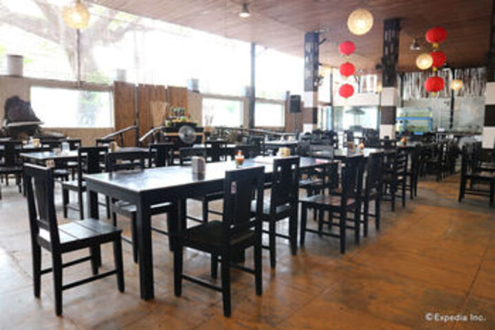 Dining 55 of 55