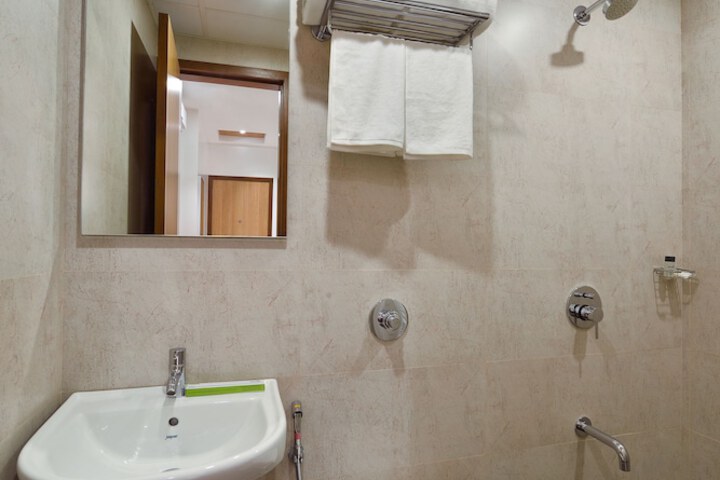 Room 12 of 21