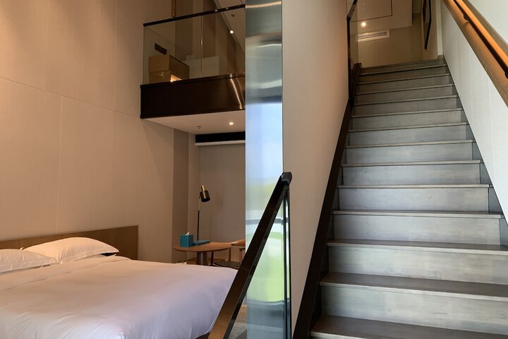 Room 15 of 49