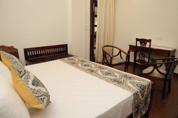 Room 20 of 49