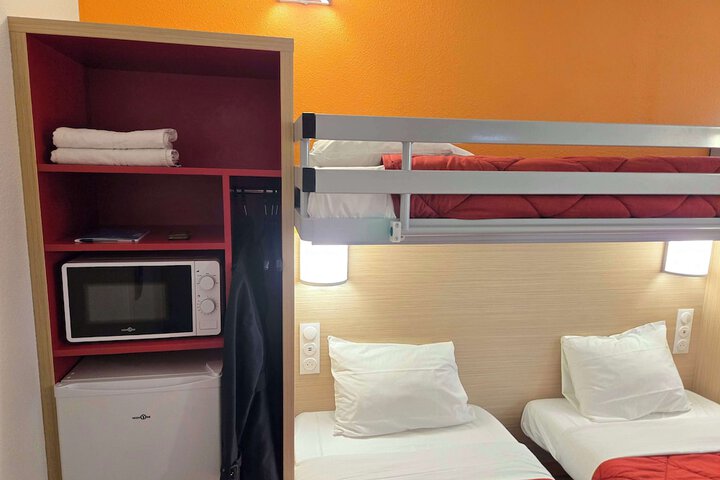 Room 18 of 50