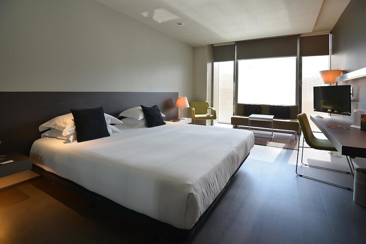 Room 8 of 39