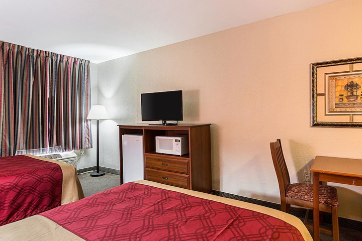 2 Double Beds (2 of 8)