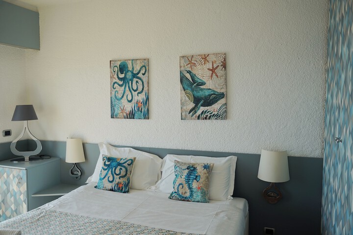 Room 16 of 59