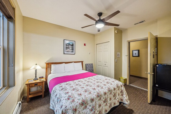 Room 17 of 118