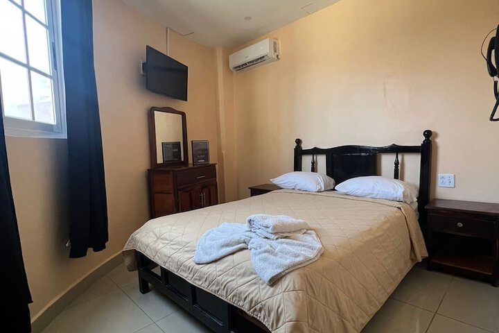Room 3 of 21