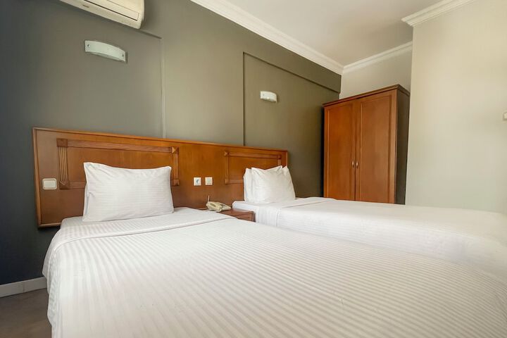 Room 3 of 19