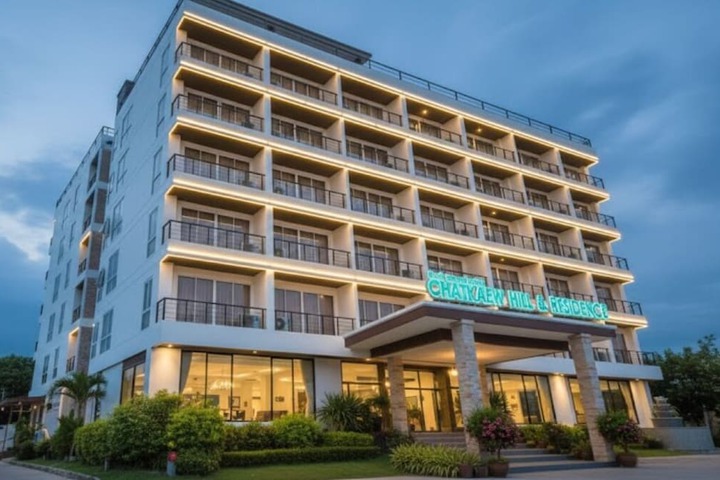 Townhouse Hillview Suites Pattaya Formerly Chatkaew Suites
