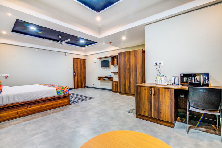 Room 6 of 30