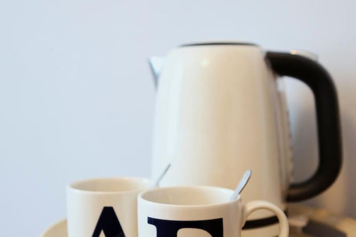 Breakfast/Coffee Service 18 of 38