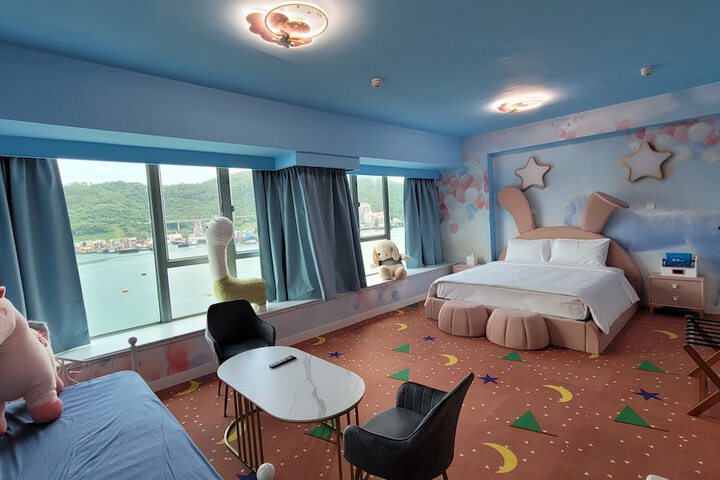 Room 22 of 50