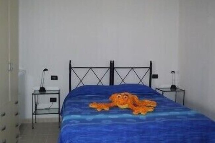 Room 10 of 39