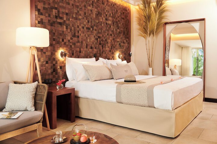 Room 3 of 108