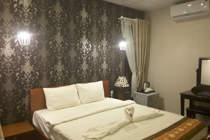 Room 7 of 146