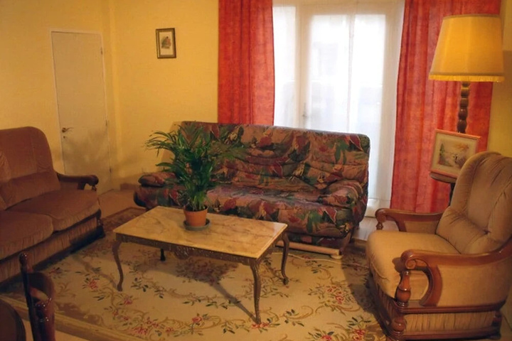 Room 3 of 11