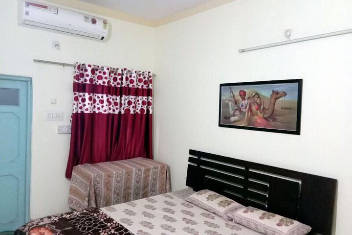 Room 10 of 35