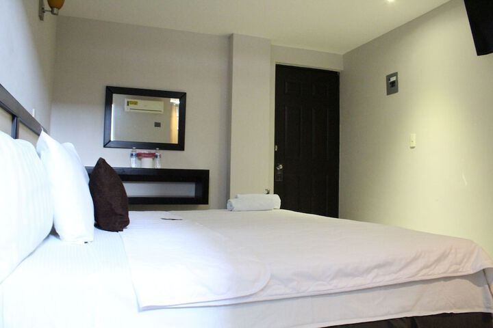 Room 11 of 78