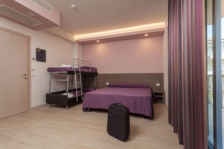 Room 10 of 53