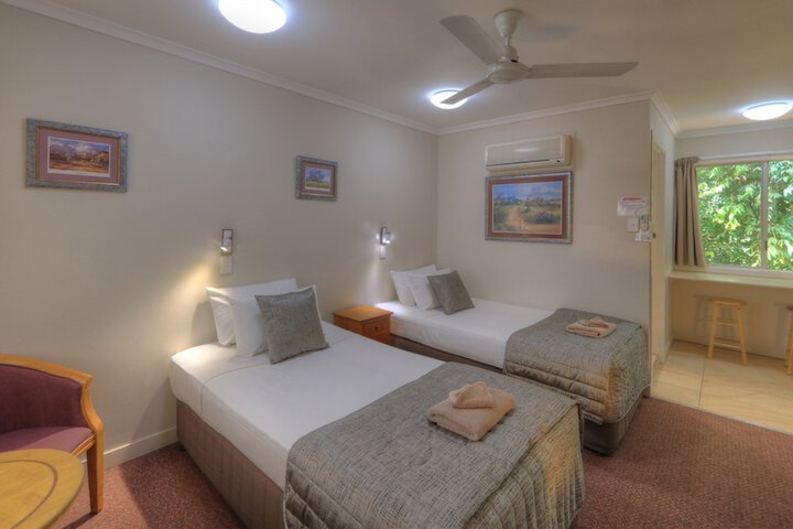 Room 4 of 31