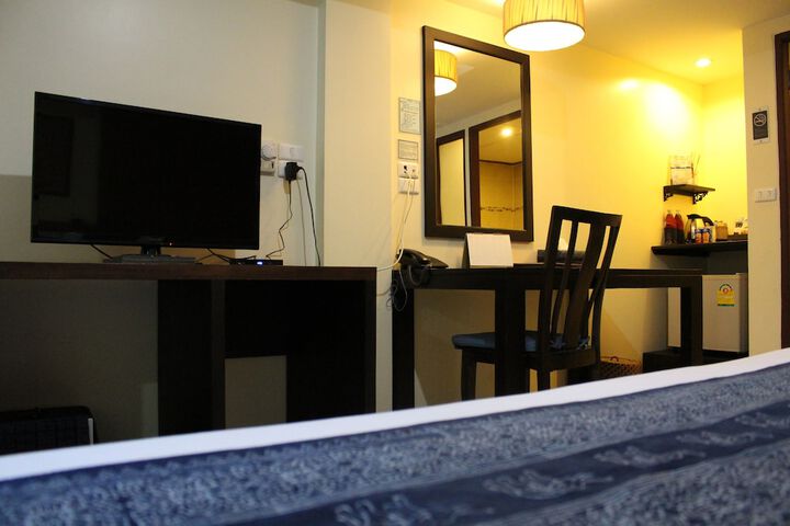 Room 8 of 40