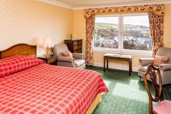 Room 10 of 74