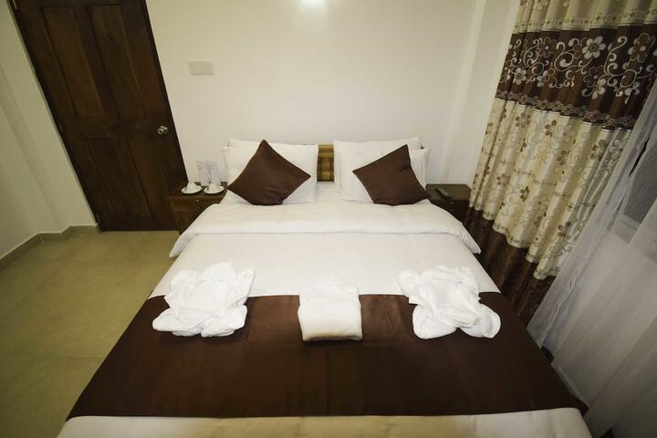 Room 7 of 25
