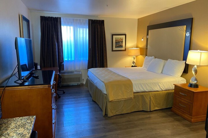 Room 17 of 24