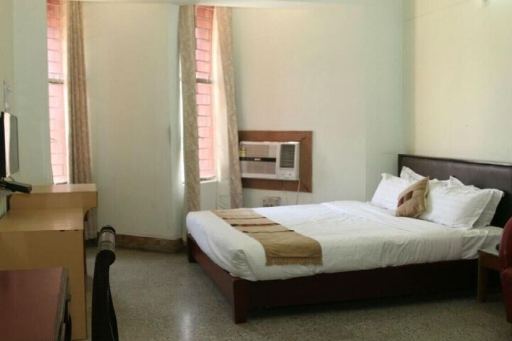Room 22 of 42