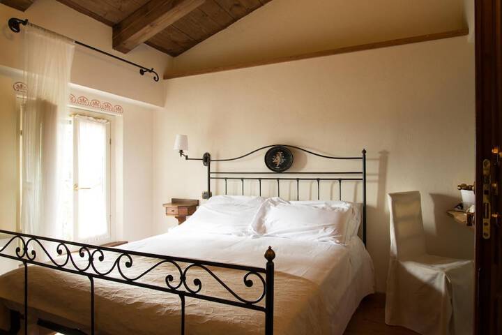 Room 10 of 61